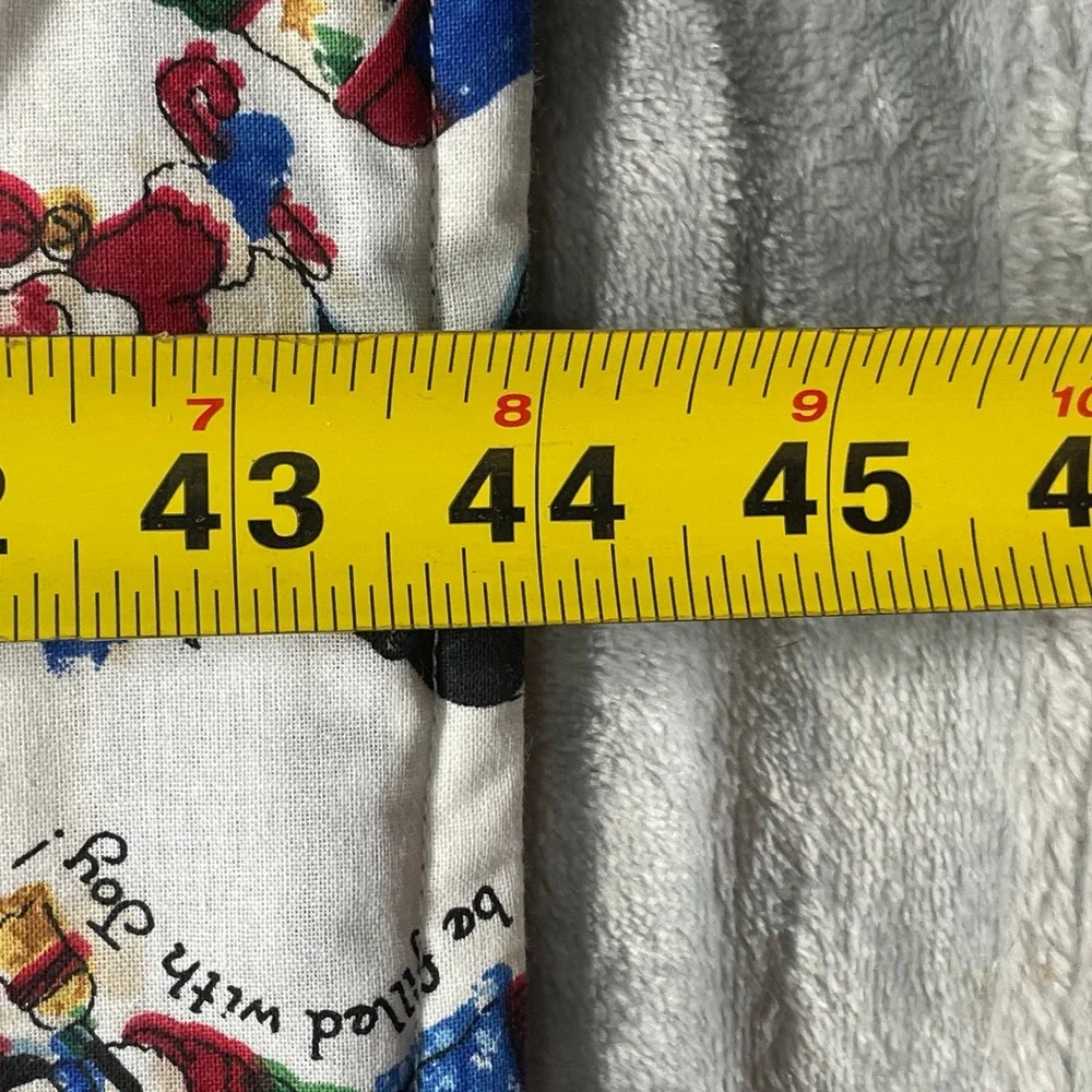 Quilted Christmas Throw Blanket Tree Santa Snowman Stocking Holiday Decor‎ 44x35